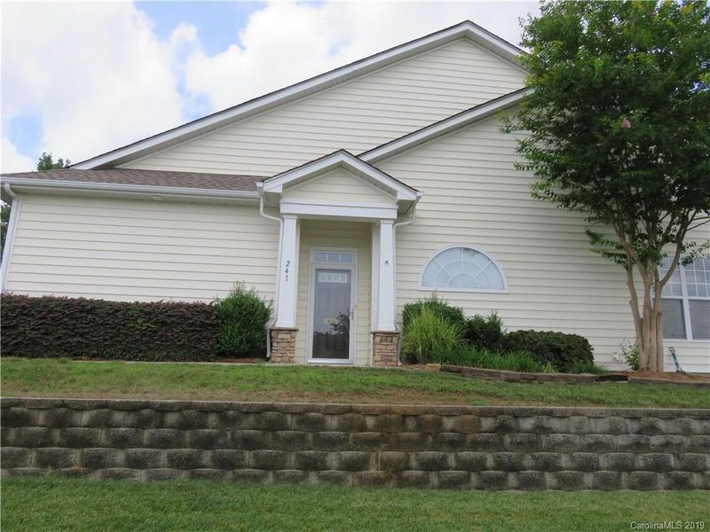 241 Park View Dr #End, Belmont, NC 28012