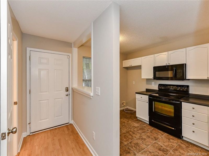 9329 Glenwater Dr, Charlotte, NC 28262