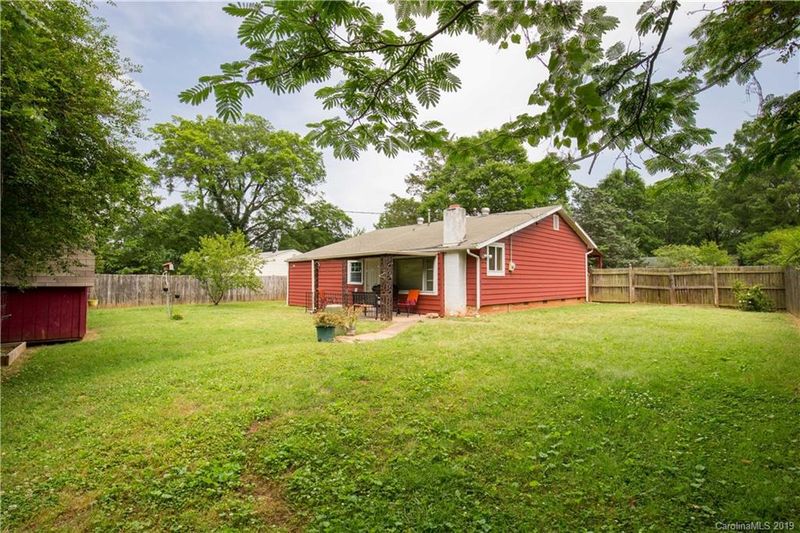 2418 Afton Ln, Charlotte, NC 28208