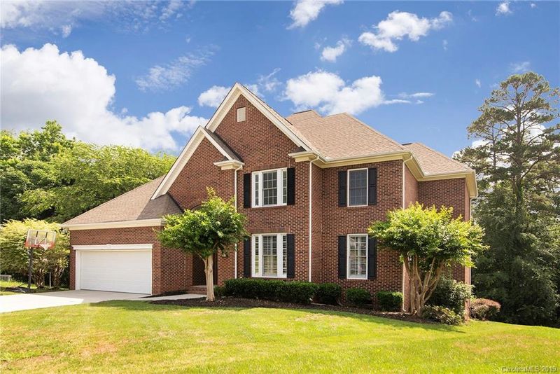 8106 Anzack Ln, Charlotte, NC 28269