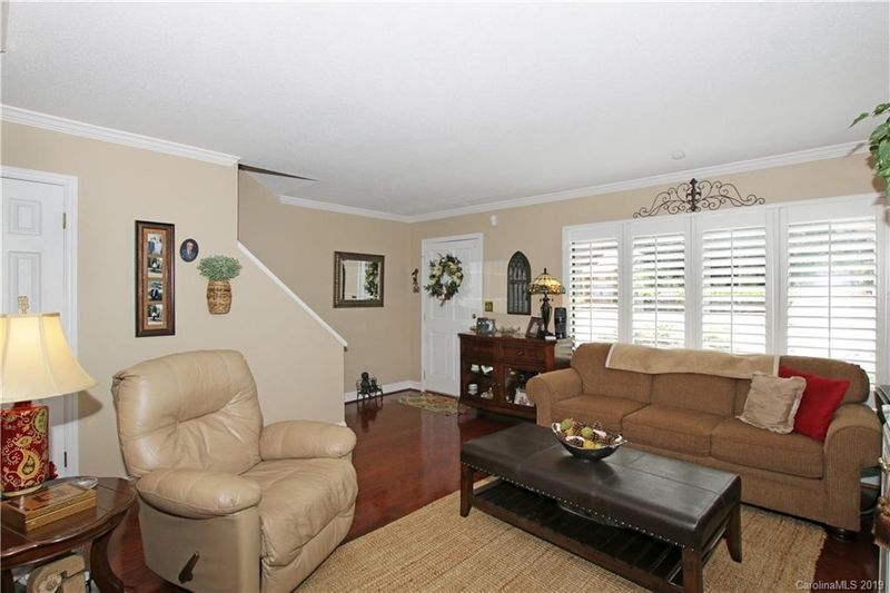 415 E Broad St #A2, Statesville, NC 28677
