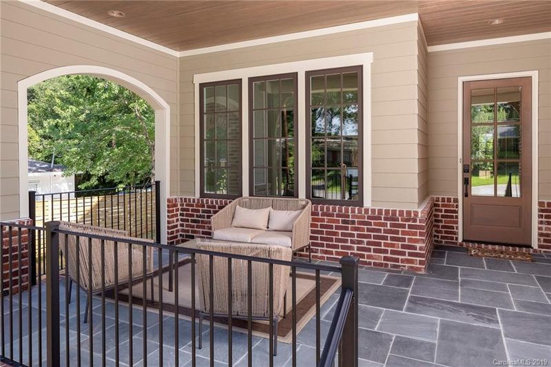 1016 Goshen Pl, Charlotte, NC 28211