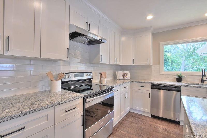 3600 Rosehaven Dr, Charlotte, NC 28205