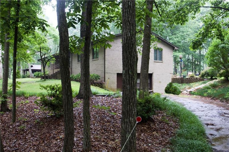 3423 Oak Ridge Cir, Lincolnton, NC 28092