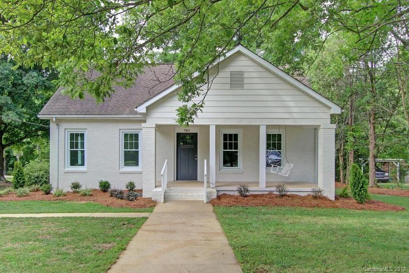 783 E Iredell Ave, Mooresville, NC 28115