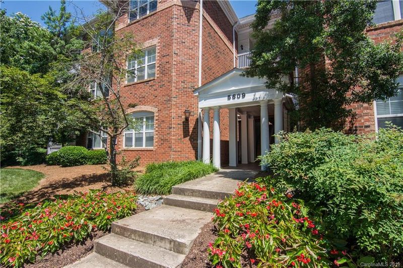 5609 Fairview Rd #11, Charlotte, NC 28209