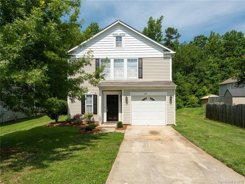 1231 Willow Bridge Ct, Charlotte, NC 28216
