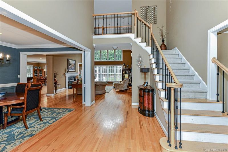 3021 River Bend Dr, Tega Cay, SC 29708