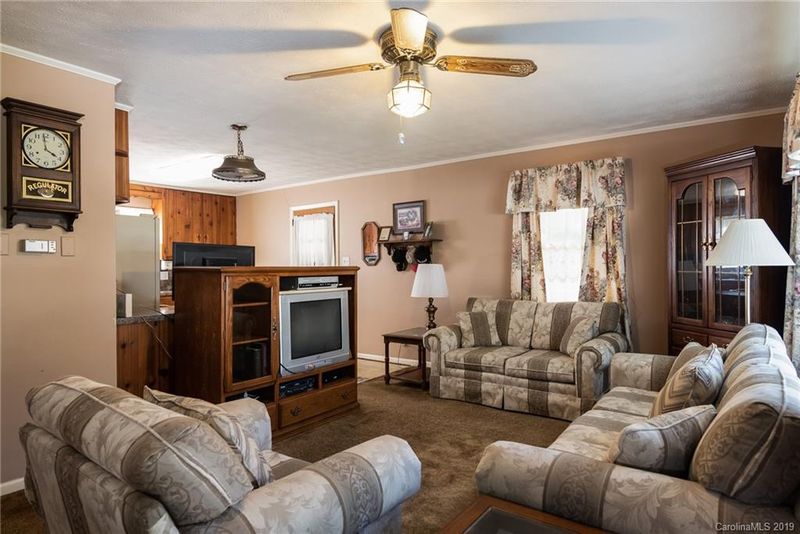 236 Lawing St, Lincolnton, NC 28092