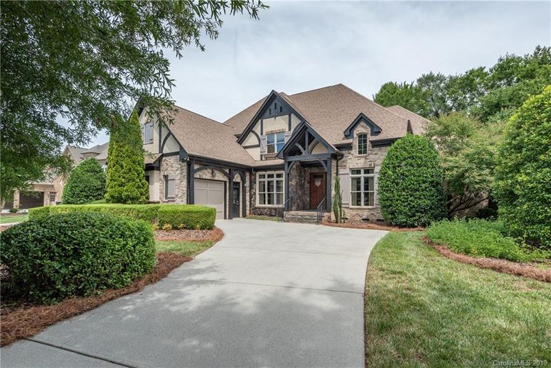 9004 Longview Club Dr, Waxhaw, NC 28173