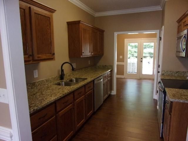 4194 Pickering Dr, Hickory, NC 28602