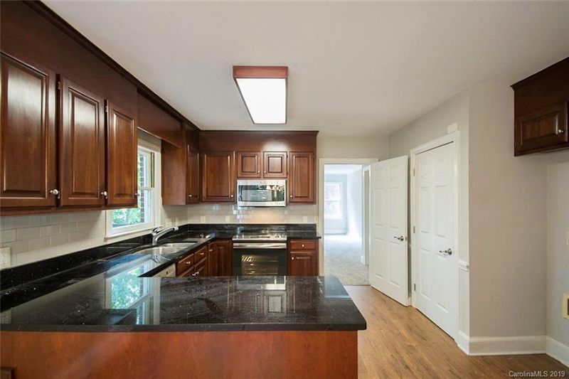 6433 Tuskan Dr, Charlotte, NC 28270