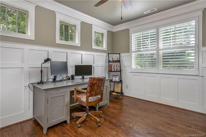1721 Dearmon Dr, Charlotte, NC 28205