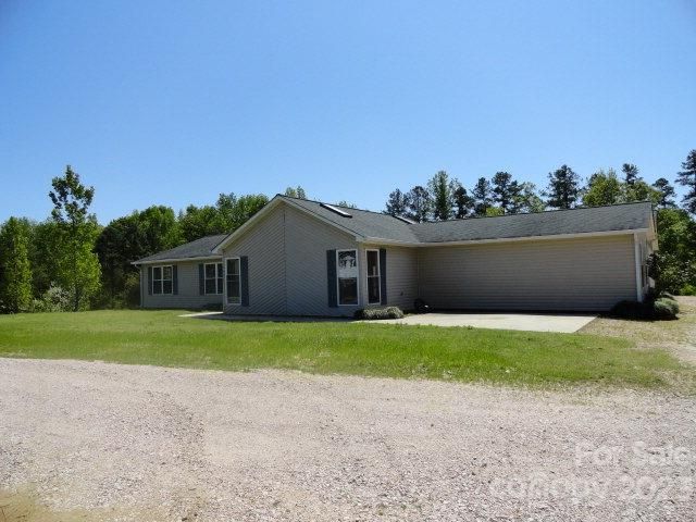 44433 Rainbow Dr, Kannapolis, NC 28081