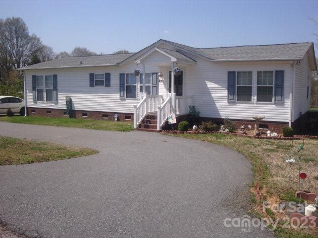 210 Eddie Ave, Kannapolis, NC 28081