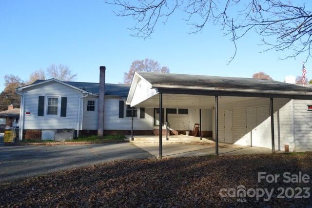 2007 Carolina Ave, Kannapolis, NC 28083