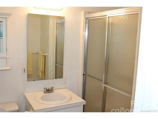 725 Catawba Circle North, Matthews, NC 28014