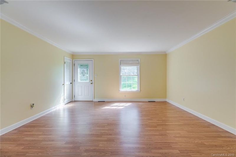 1011 Kelly Rd, Mount Holly, NC 28120