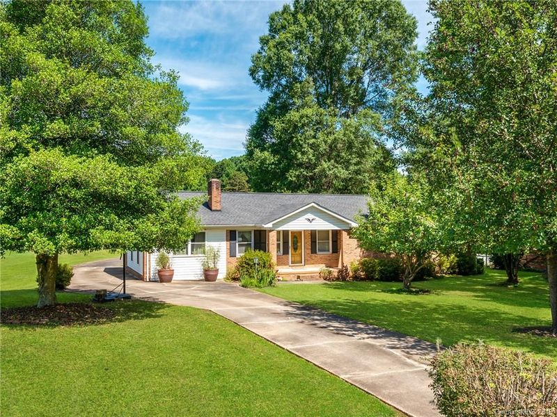 503 Smith Dairy Rd, Mount Holly, NC 28120