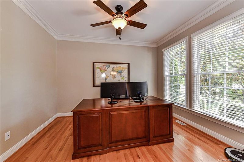 3618 Abbey Hill Ln, Charlotte, NC 28210