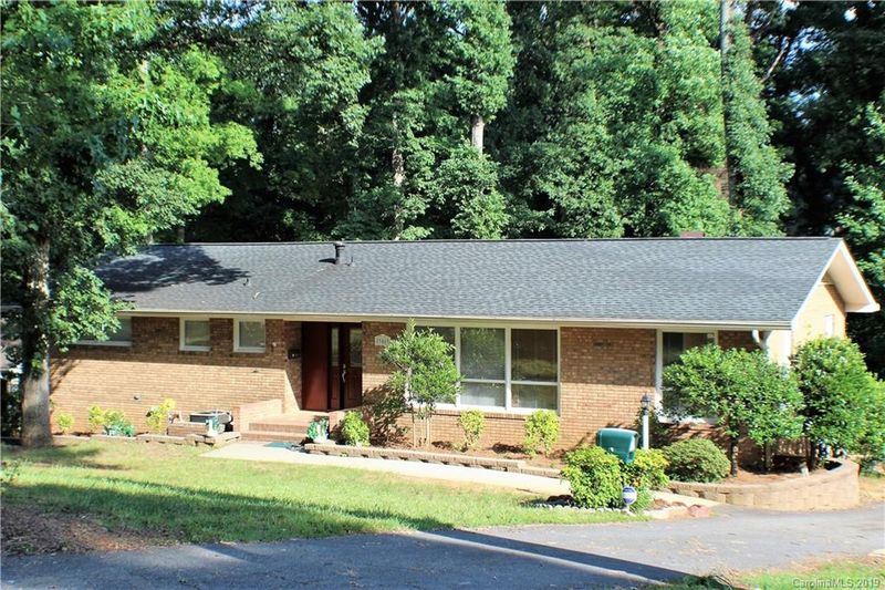 306 Dakota St, Kannapolis, NC 28083