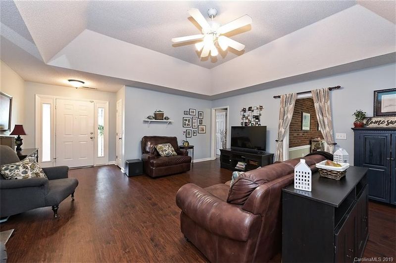 7993 King Arthurs Ct, Denver, NC 28037
