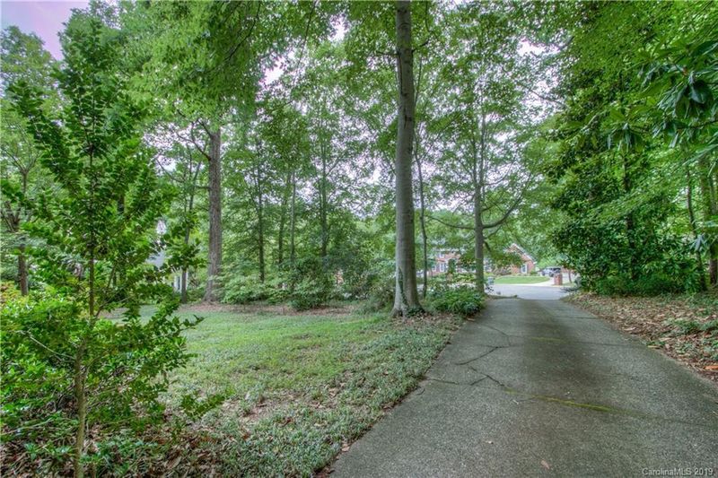 405 Glen Arbor Dr, Belmont, NC 28012