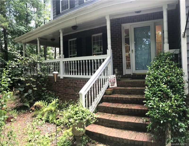 10001 Hanging Moss Trl, Mint Hill, NC 28227