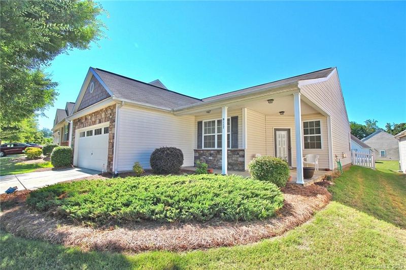 9117 Gray Willow Rd, Charlotte, NC 28227