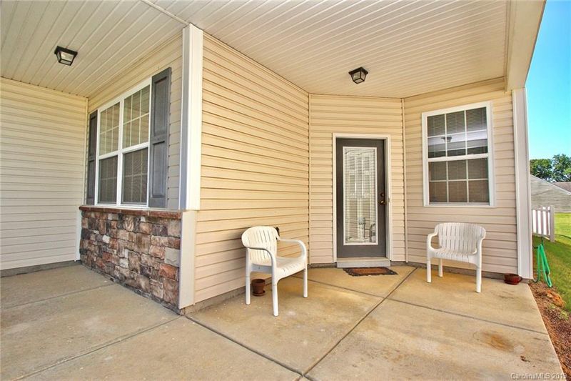 9117 Gray Willow Rd, Charlotte, NC 28227