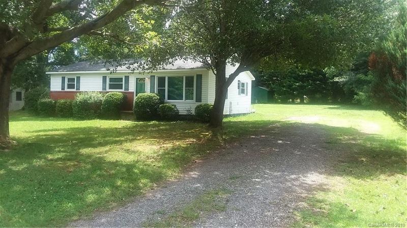 1220 Long Shoals Rd, Lincolnton, NC 28092
