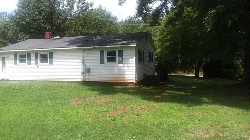 1220 Long Shoals Rd, Lincolnton, NC 28092