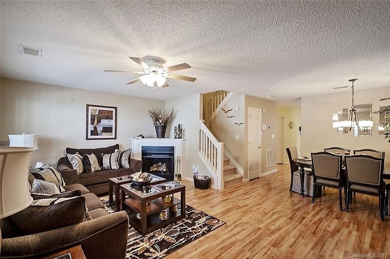 7524 Petrea Ln, Charlotte, NC 28227