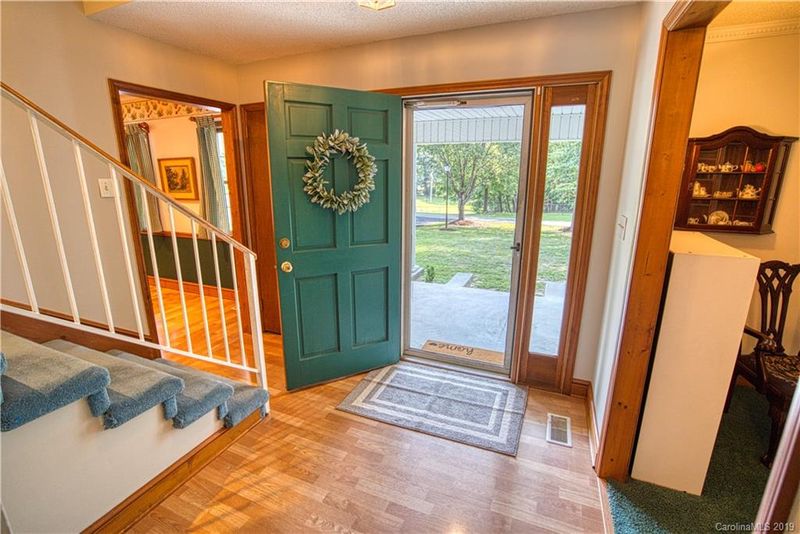 112 Songbird Ct, Belmont, NC 28012