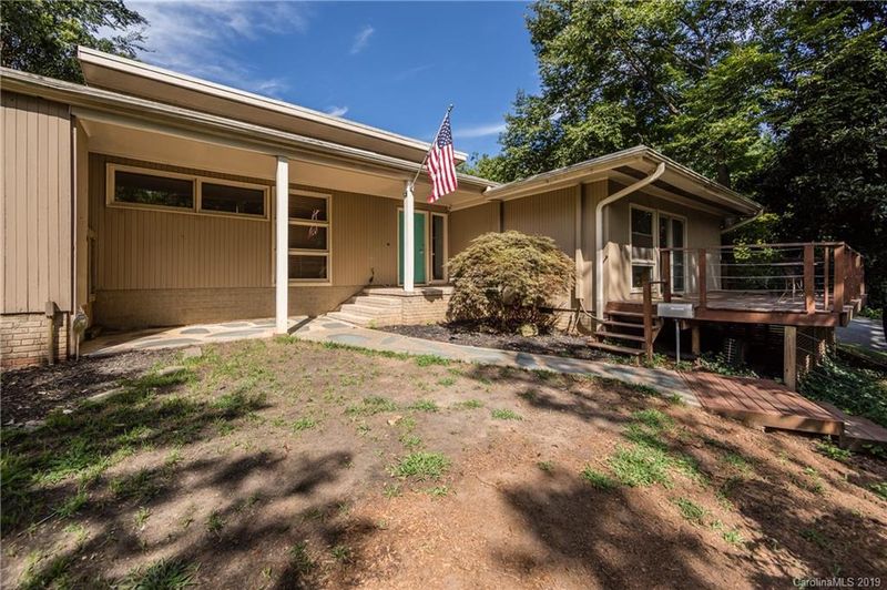 3129 Ventosa Dr, Charlotte, NC 28205