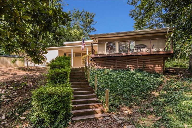 3129 Ventosa Dr, Charlotte, NC 28205