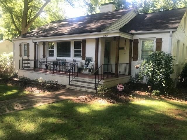 612 W 9th St, Newton, NC 28658