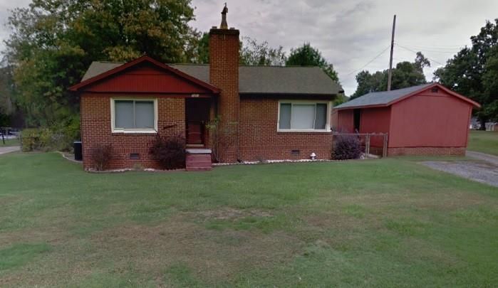 1461 17th Ave NE, Hickory, NC 28601