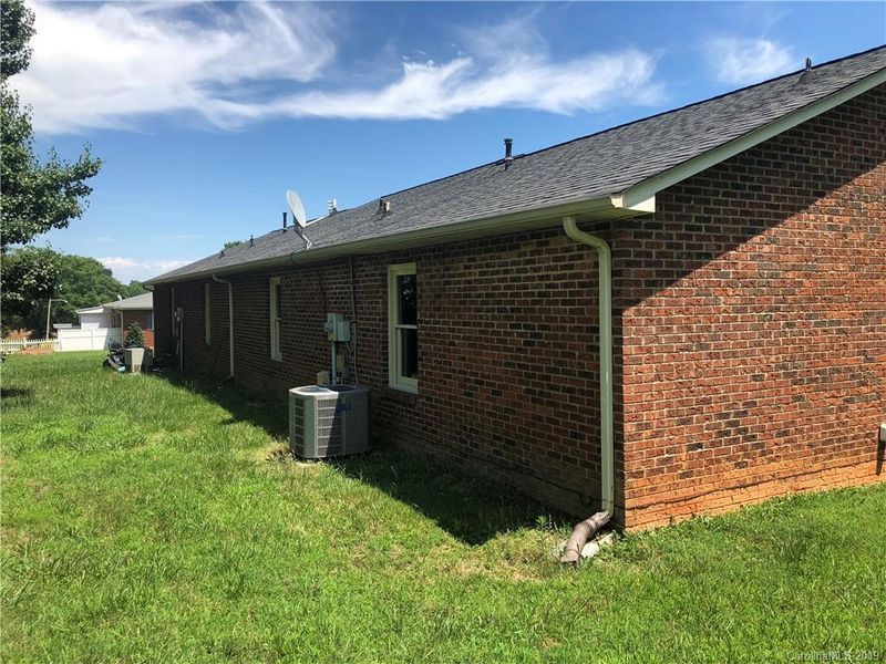 201 Ridge Ave, Cherryville, NC 28021