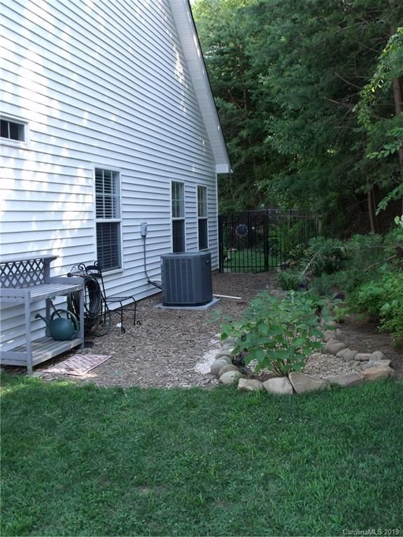 7880 Smith Pond Dr, Denver, NC 28037