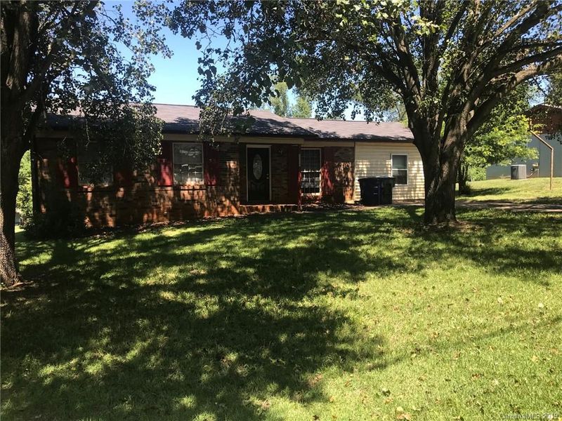 1309 6th Ave NW #12, Conover, NC 28613