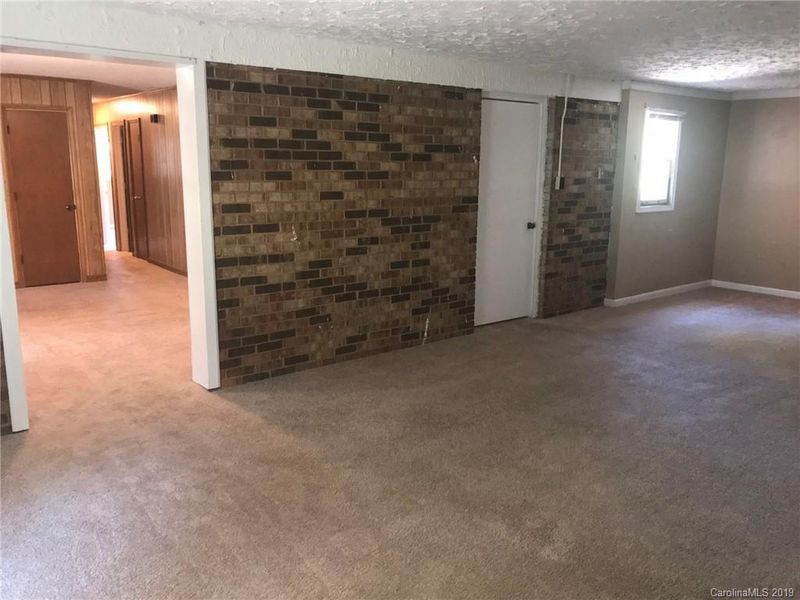 1309 6th Ave NW #12, Conover, NC 28613