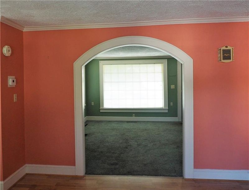 521 N 1st Ave, Maiden, NC 28650