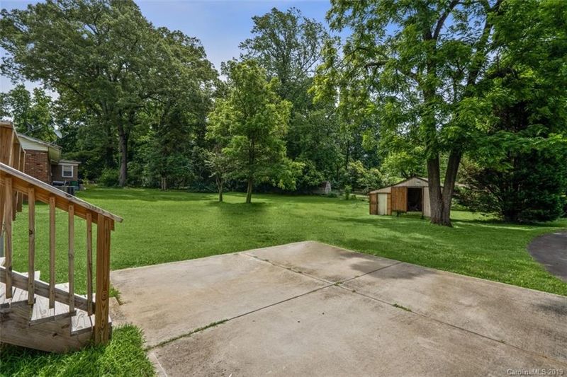 2029 Holly St, Charlotte, NC 28216