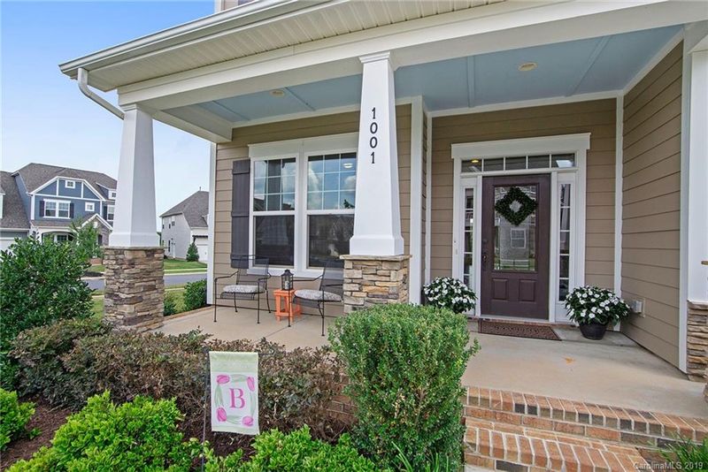 1001 Lydgate Dr, Waxhaw, NC 28173