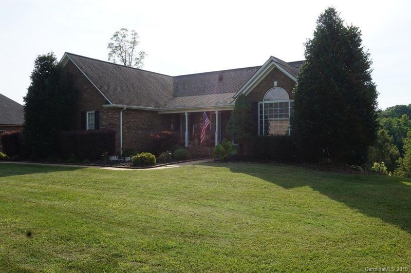 1275 Broomsage Ln, Lincolnton, NC 28092