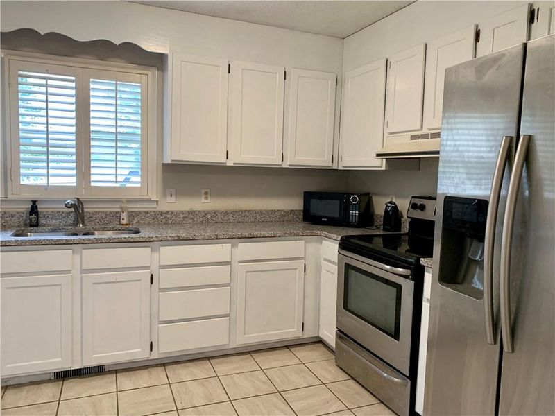 3989 Plum St, Conover, NC 28613