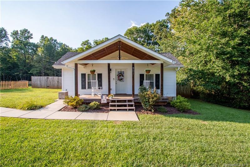 901 Armfield St, Waxhaw, NC 28173
