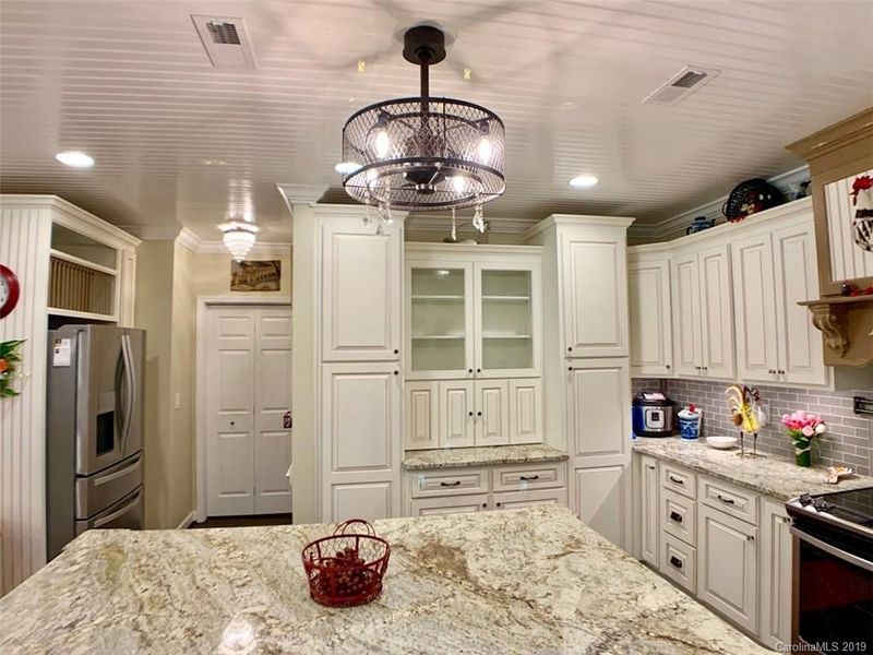 8611 Blue Heron Dr, Terrell, NC 28682