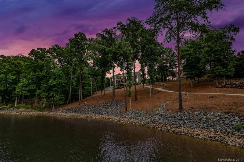 710 Catchpoint Dr, Rock Hill, SC 29732